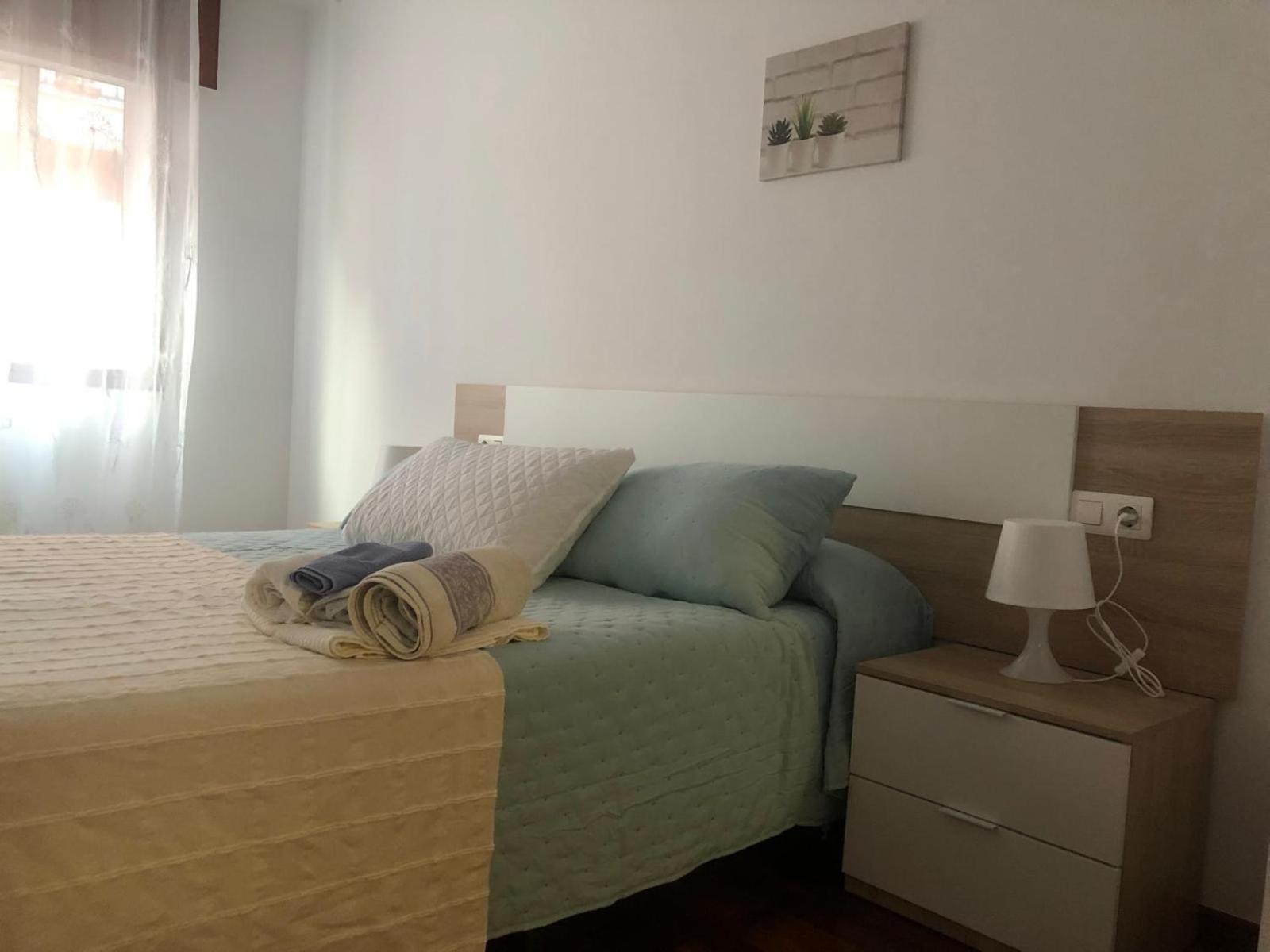 Apartamento Xacobe Grove, 120 Metros Totalmente Equipado, Luminoso, Centrico Y Con Plaza De Garaje О Грове Екстериор снимка